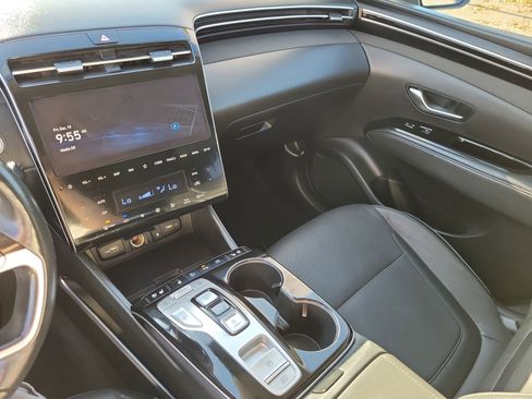 Used 2022 Hyundai Tucson Limited w/ Cargo Package image 15