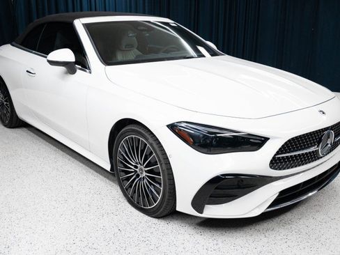 Certified 2026 Mercedes-Benz CLE 450 4MATIC Cabriolet image 3