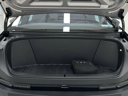 Used 2024 Tesla Cybertruck AWD Crew Cab image 37