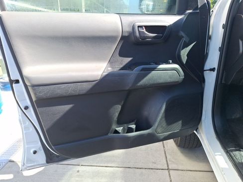 Used 2023 Toyota Tacoma SR image 13