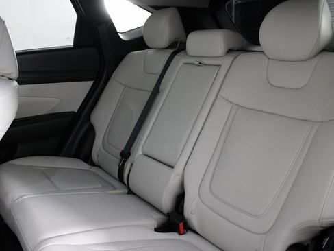 Certified 2025 Hyundai Tucson SEL image 18