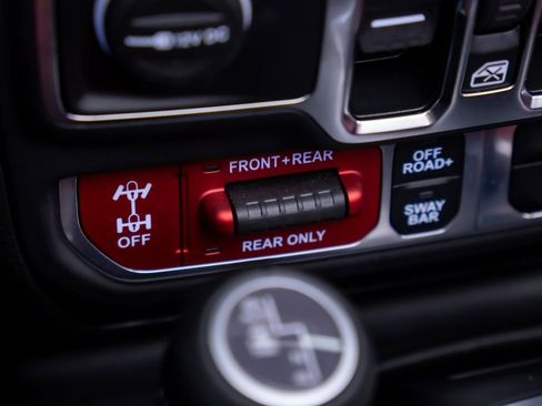 Used 2024 Jeep Wrangler Unlimited Rubicon 392 image 27