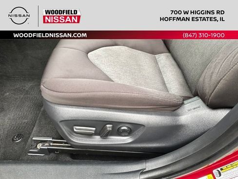 Used 2019 Toyota Camry LE FWD image 25