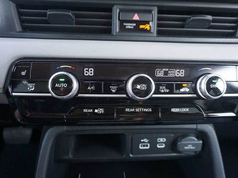 Used 2023 Honda Pilot EX-L image 12