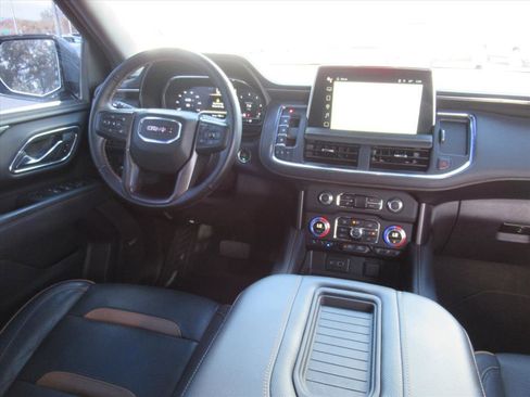 Used 2023 GMC Yukon AT4 image 13