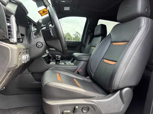 Used 2025 GMC Sierra 1500 AT4 w/ AT4 Premium Package AWD/4WD image 15