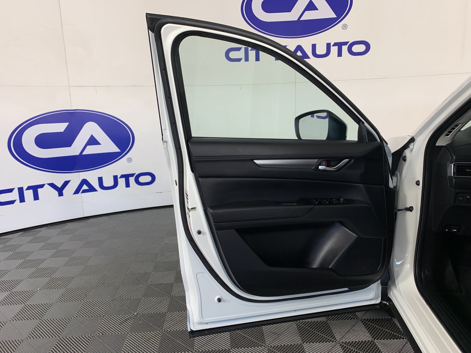 Used 2025 MAZDA CX-5 AWD 2.5 S w/ Preferred Package image 13