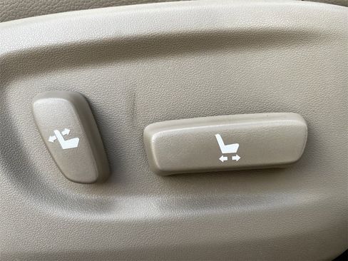 Used 2024 Toyota 4Runner Limited image 24