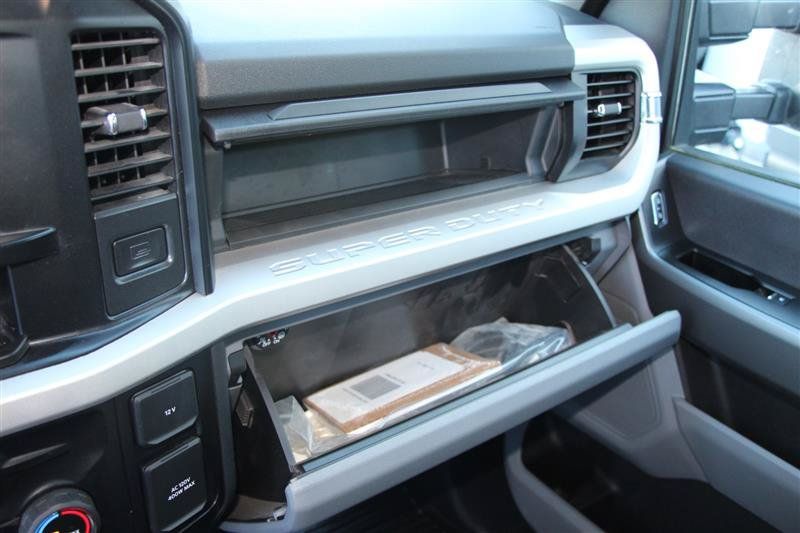 Used 2025 Ford F350 XLT AWD/4WD image 44