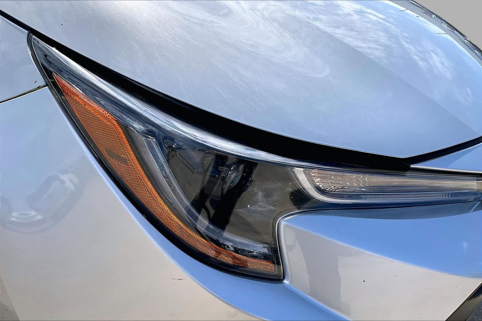 Used 2025 Toyota Corolla LE FWD image 28