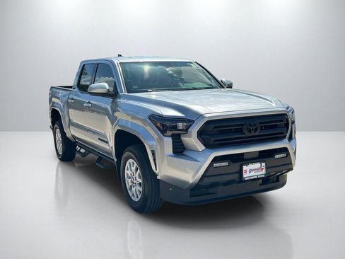 Used 2024 Toyota Tacoma SR5 RWD image 3
