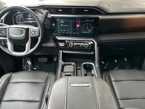 Certified 2024 GMC Sierra 2500 Denali w/ Denali Reserve Package image 16