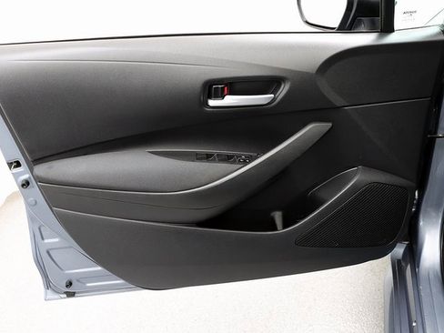 Used 2020 Toyota Corolla LE image 21