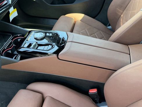 New 2026 BMW 530i xDrive w/ M Sport Package AWD/4WD image 26