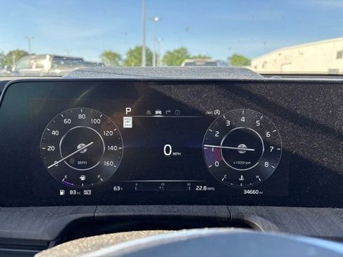 Used 2024 Kia Telluride SX Prestige w/ Towing Package AWD/4WD image 9