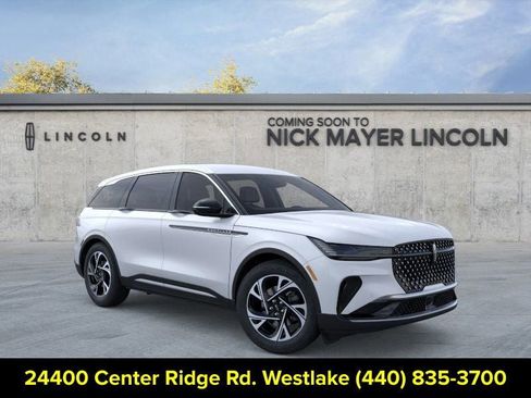 New 2026 Lincoln Nautilus Premier image 7