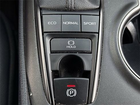 Used 2024 Toyota Camry XSE image 19