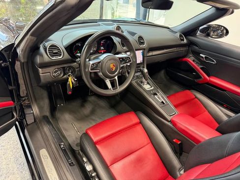 Used 2018 Porsche 718 Boxster S RWD image 20