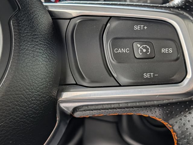 Used 2022 Jeep Gladiator Mojave w/ LED Lighting Group AWD/4WD image 18