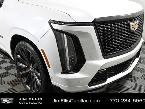 Certified 2025 Cadillac Escalade V image 41