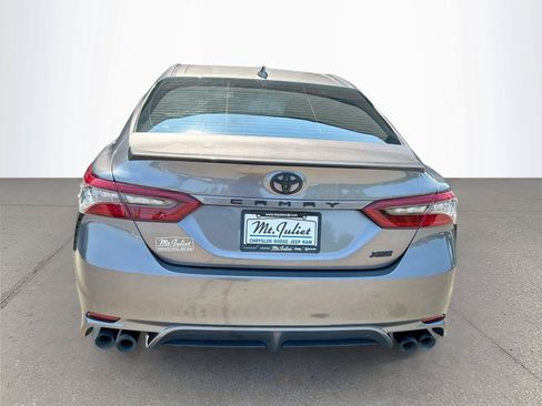 Used 2023 Toyota Camry XSE FWD image 5