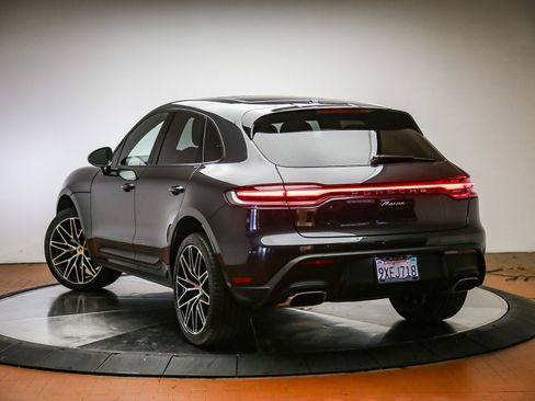 Certified 2025 Porsche Macan AWD/4WD image 3