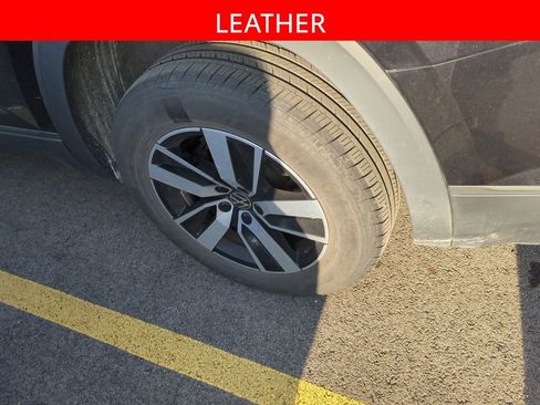 Used 2023 Volkswagen Atlas SE AWD/4WD image 5