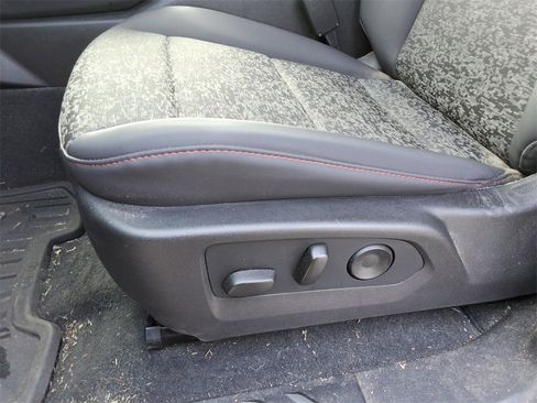 Certified 2024 Chevrolet Colorado Z71 w/ Z71 Convenience Package 2 image 23