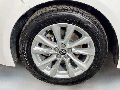 Certified 2025 Toyota Corolla SE image 26