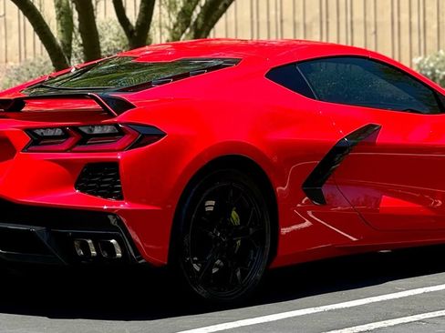 Used 2020 Chevrolet Corvette Stingray Coupe w/ Z51 Performance Package image 7