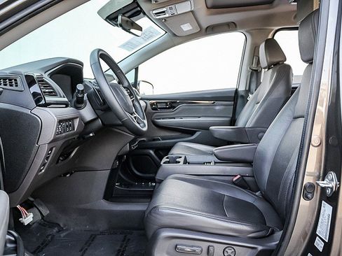Used 2020 Honda Odyssey Elite image 13