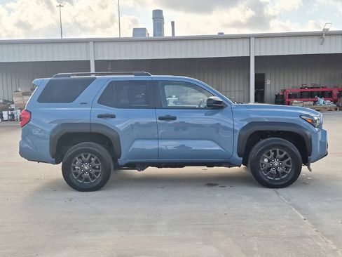 Certified 2026 Toyota 4Runner SR5 AWD/4WD image 7
