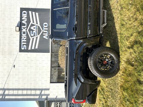 Used 2025 Toyota Tacoma SR5 image 6