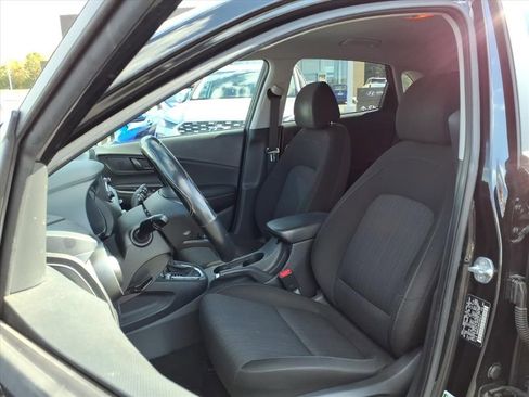 Used 2023 Hyundai Kona SEL image 3