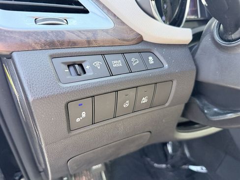 Used 2017 Hyundai Santa Fe Limited w/ Cargo Package FWD image 16