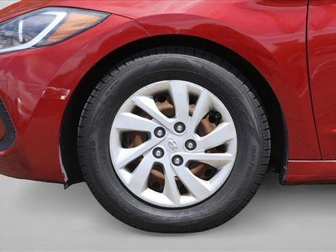 Used 2017 Hyundai Elantra SE FWD image 9