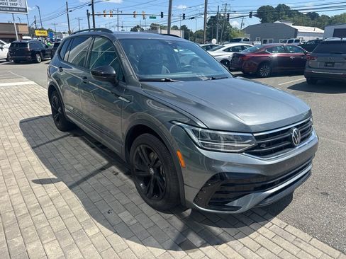 Used 2024 Volkswagen Tiguan SE R-Line AWD/4WD image 6