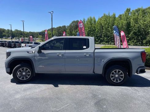 Used 2024 GMC Sierra 1500 AT4 w/ Technology Package AWD/4WD image 6