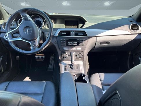 Used 2013 Mercedes-Benz C 250 Sedan image 7