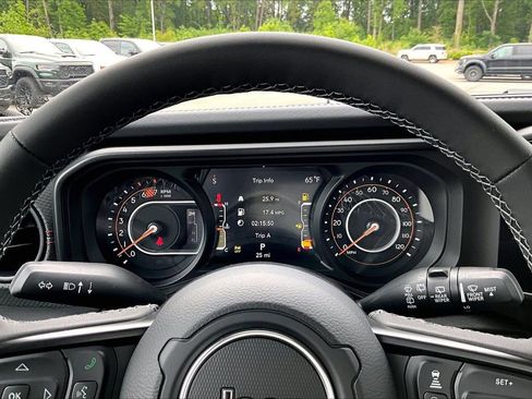 New 2026 Jeep Wrangler Unlimited Rubicon AWD/4WD image 10