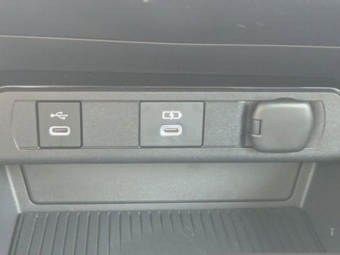 Used 2023 Toyota Prius Prime FWD image 22