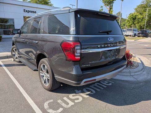 Used 2024 Ford Expedition Limited RWD image 4