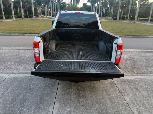 Used 2022 Ford F250 XL w/ Power Equipment Group image 44