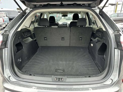Used 2023 Ford Edge SE w/ Black Appearance Package image 8