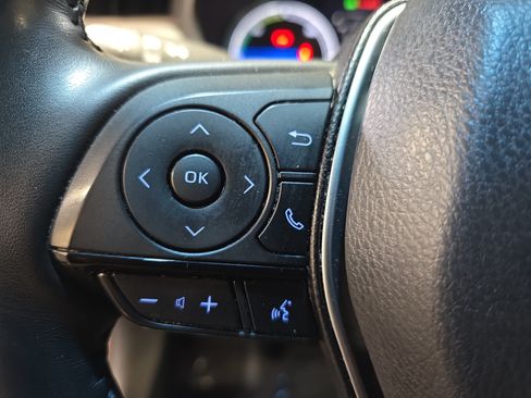 Used 2021 Toyota Venza XLE w/ Softex Package AWD/4WD image 17