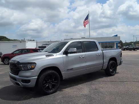 Used 2020 RAM 1500 Big Horn AWD/4WD image 2