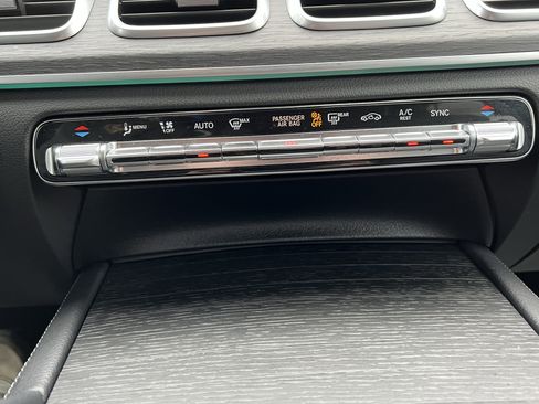 Certified 2022 Mercedes-Benz GLE 450 GLE 450 w/ Premium Package image 29