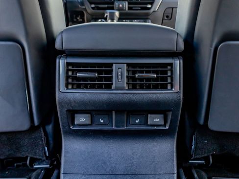 Used 2024 Lexus GX 550 image 33