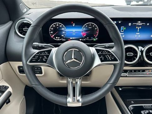 Used 2026 Mercedes-Benz GLA 250 4MATIC image 13
