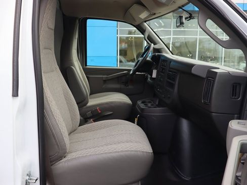 New 2025 Chevrolet Express 3500 w/ Power Convenience Package image 15